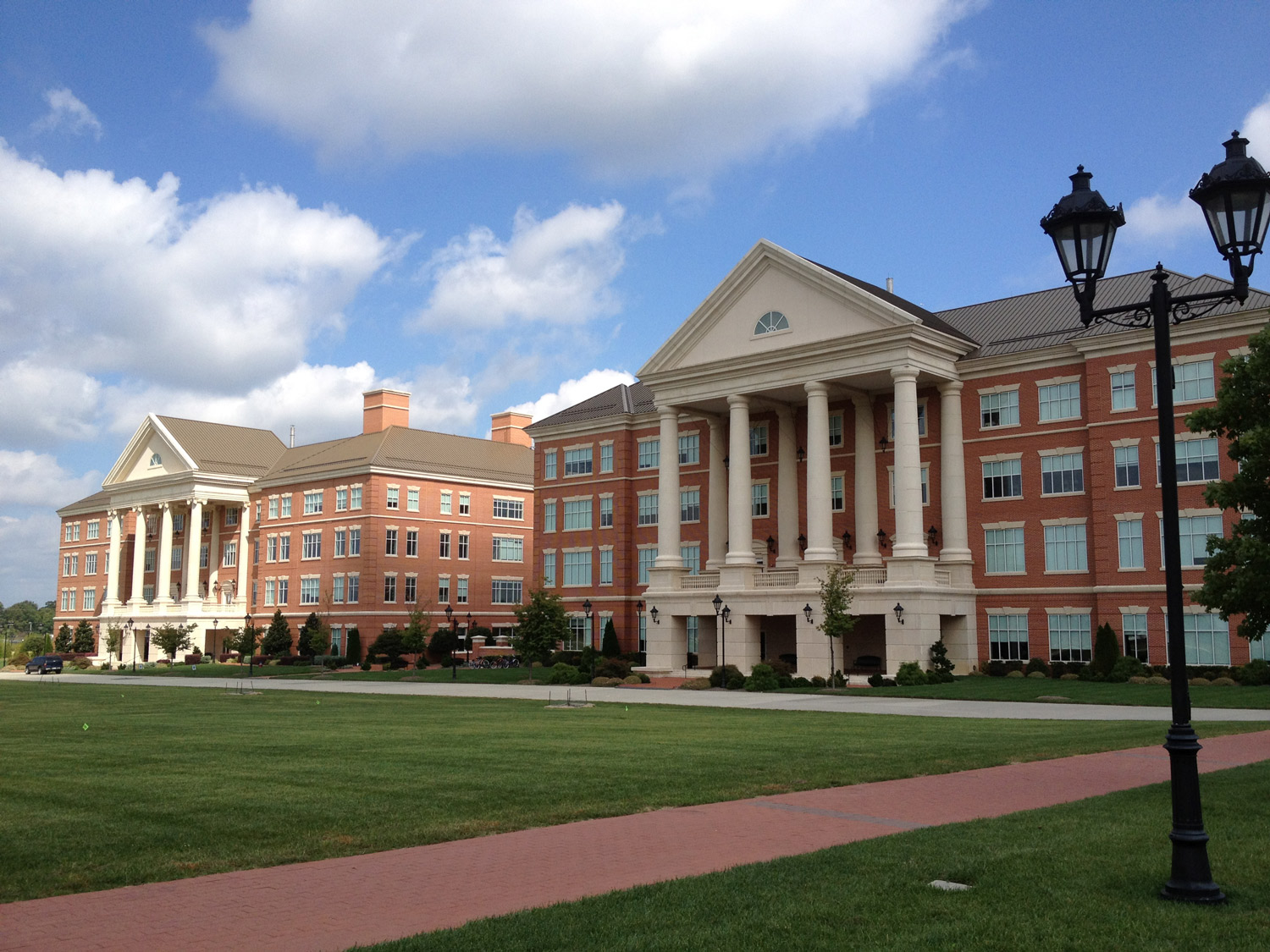 NC Research Campus – David H. Murdock Core Laboratory Building Kannapolis, NC Medium Bronze MRS 2500